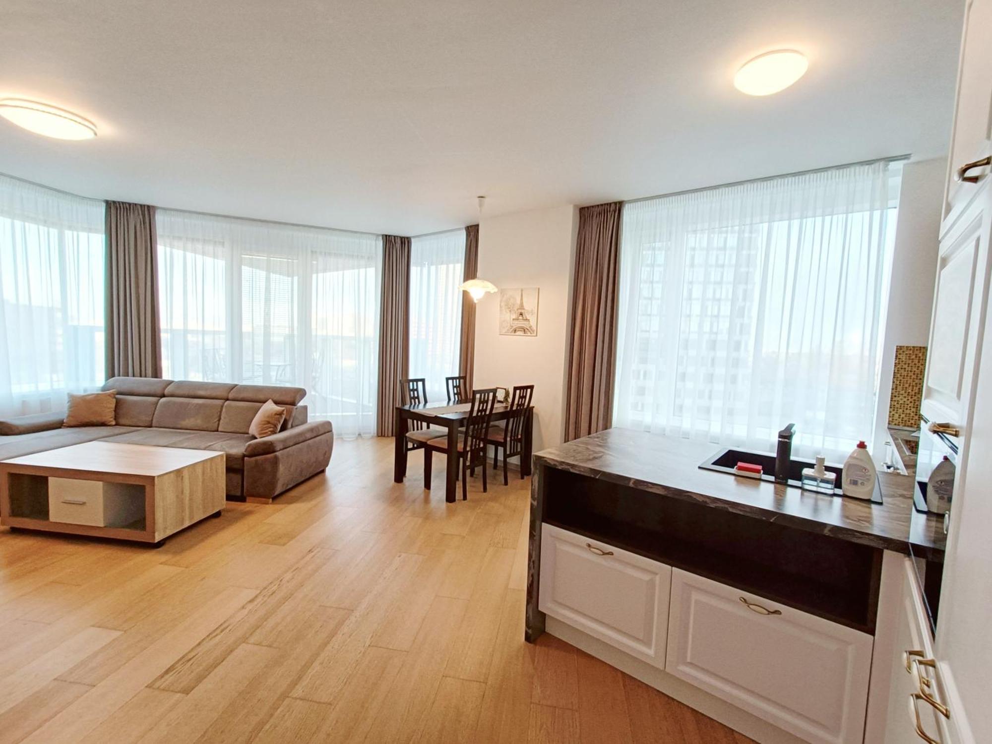 Sag Panorama City Apartment 3 Rooms Free Parking Free Wifi Bratislava Luaran gambar
