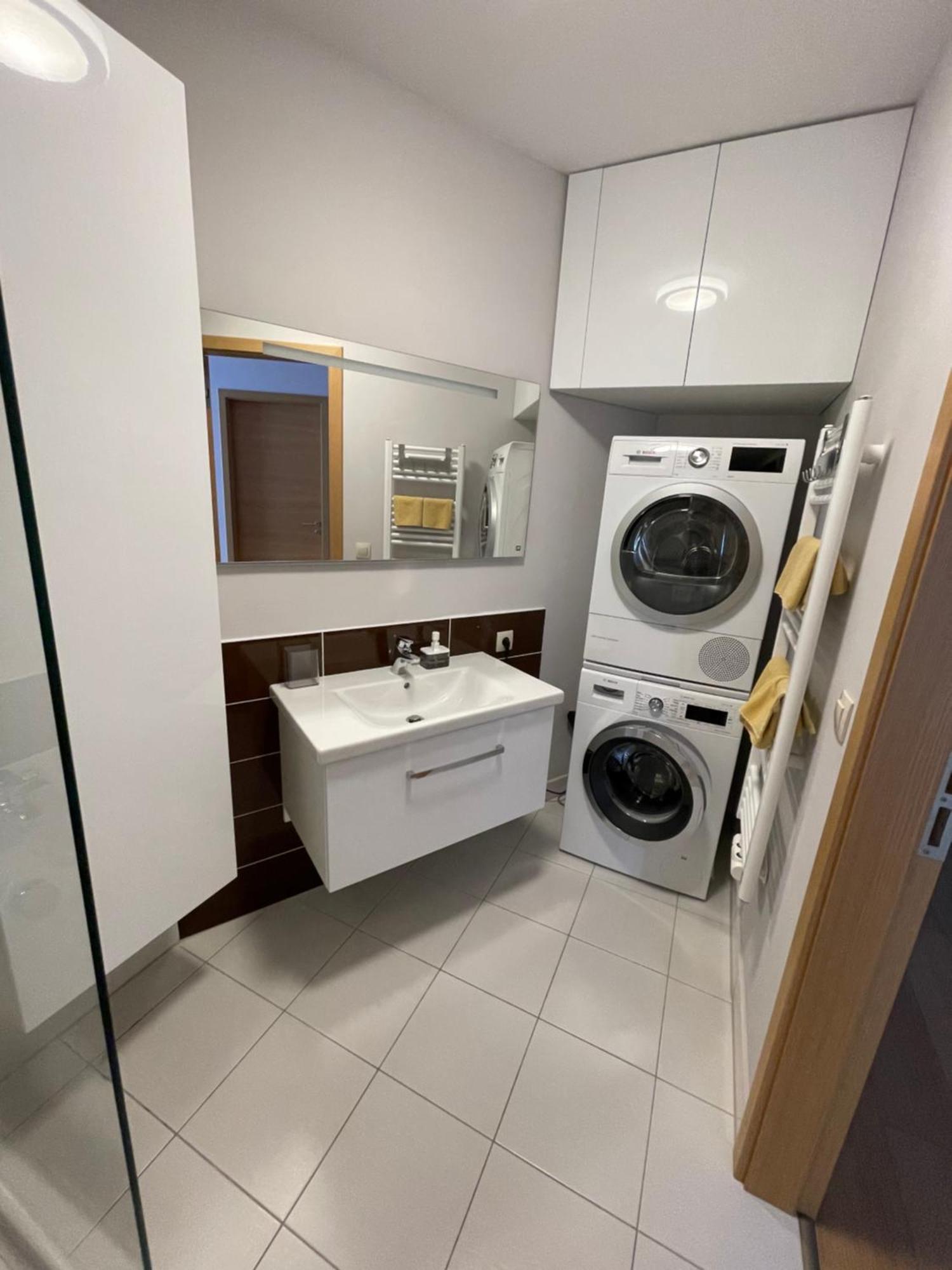 Sag Panorama City Apartment 3 Rooms Free Parking Free Wifi Bratislava Luaran gambar